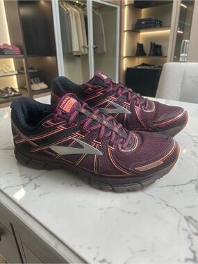 Brooks Adrenaline ASR 14 Women's Size 8.5 Running Shoes Purple Black
